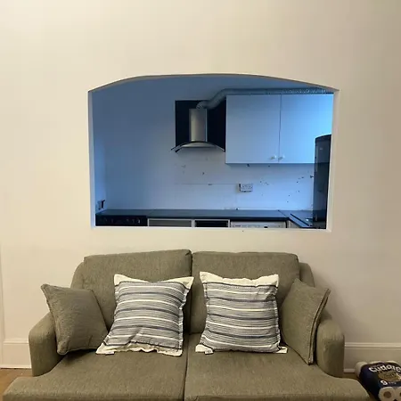 First Floor One Bed Apartment In Central West Londres Exterior foto