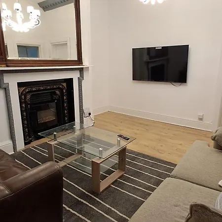 First Floor One Bed Apartment In Central West Londres Exterior foto