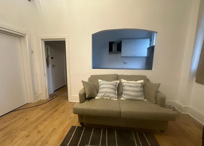 First Floor One Bed Apartment In Central West London